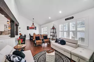 4 Beech St, Central Islip, NY 11722 - Photo 8