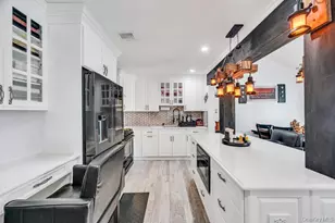 4 Beech St, Central Islip, NY 11722 - Photo 4