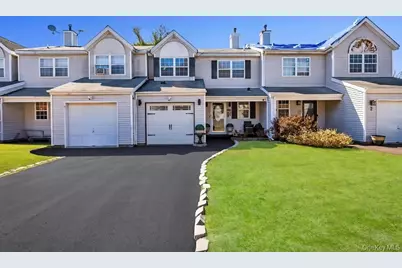 4 Beech Street, Central Islip, NY 11722 - Photo 32