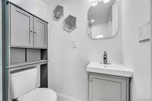 4 Beech St, Central Islip, NY 11722 - Photo 24