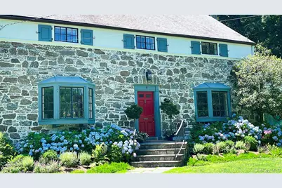 8 Holly Lane, Rye, NY 10580 - Photo 2