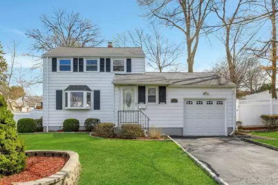 260 Roundhill Drive, Yonkers, NY 10710 - Photo 26