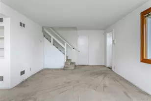 260 Roundhill Dr, Yonkers, NY 10710 - Photo 4