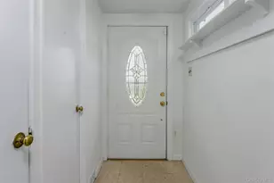 260 Roundhill Dr, Yonkers, NY 10710 - Photo 2