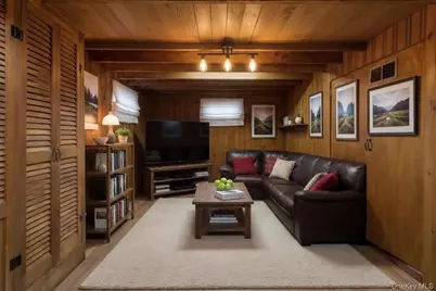 260 Roundhill Drive, Yonkers, NY 10710 - Photo 22