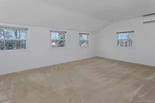 260 Roundhill Dr, Yonkers, NY 10710 - Photo 18