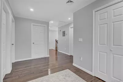 8 Vernon Street, Farmingdale, NY 11735 - Photo 24