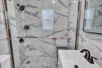 8 Vernon Street, Farmingdale, NY 11735 - Photo 16