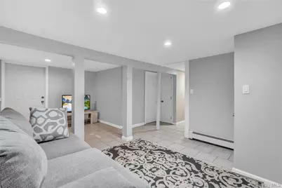 8 Vernon Street, Farmingdale, NY 11735 - Photo 20