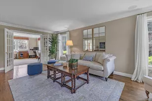 7 Shady Meadow Ln, Syosset, NY 11791 - Photo 6