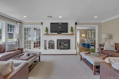 7 Shady Meadow Lane, Syosset, NY 11791 - Photo 16