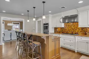 7 Shady Meadow Ln, Syosset, NY 11791 - Photo 12