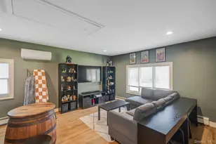 528 Mollie Blvd, Holbrook, NY 11741 - Photo 10