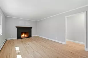 248 Dogwood Dr, Wading River, NY 11792 - Photo 4