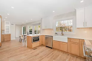 2 Pebble Hill Dr, Northport, NY 11768 - Photo 16