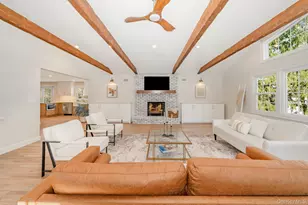 2 Pebble Hill Dr, Northport, NY 11768 - Photo 12