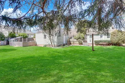 35 E 12th Street, Huntington Station, NY 11746 - Photo 8