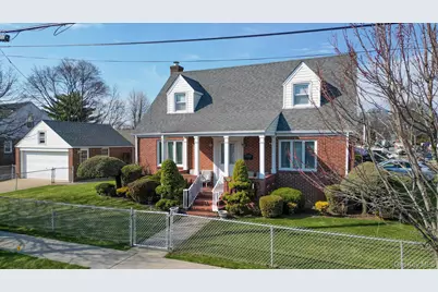 1102 Phoebe Street, Franklin Square, NY 11010 - Photo 2
