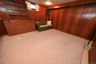 1102 Phoebe St, Franklin Square, NY 11010 - Photo 16