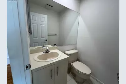 25 Norwood Road #Left, Port Washington, NY 11050 - Photo 8