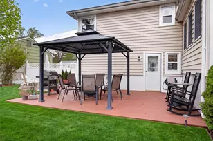 37 Maplewood Blvd, Suffern, NY 10901 - Photo 32
