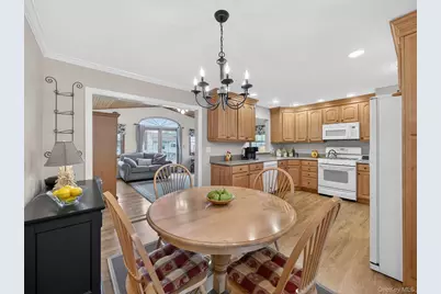 37 Maplewood Boulevard, Suffern, NY 10901 - Photo 12