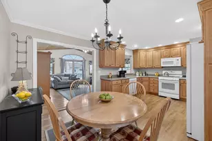 37 Maplewood Blvd, Suffern, NY 10901 - Photo 12