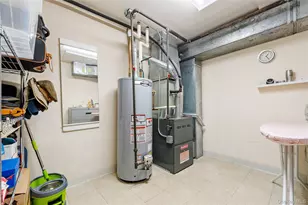 24046 Oak Park Dr, Little Neck, NY 11362 - Photo 20