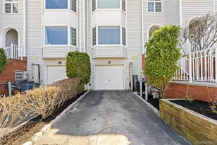 24046 Oak Park Dr, Little Neck, NY 11362 - Photo 24