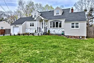 12 Bruce Ln, Kings Park, NY 11754 - Photo 4