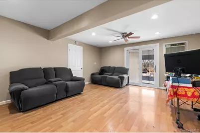 59 Slate Lane, Levittown, NY 11756 - Photo 8