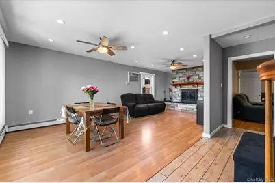 59 Slate Lane, Levittown, NY 11756 - Photo 4