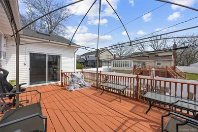 21 Darewood Lane, Valley Stream, NY 11581 - Photo 24