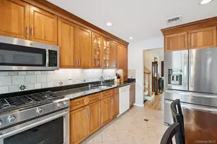 2487 Abbey Ln, Seaford, NY 11783 - Photo 6