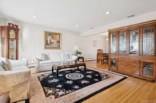 2487 Abbey Ln, Seaford, NY 11783 - Photo 4