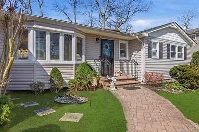 64 Avenue D, Holbrook, NY 11741 - Photo 4