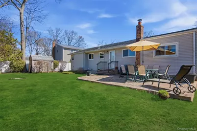 64 Avenue D, Holbrook, NY 11741 - Photo 30
