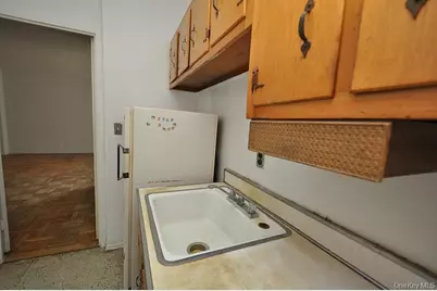 281 Garth Road #B3D, Scarsdale, NY 10583 - Photo 10