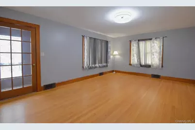 10 Bartlett Street, Ellenville, NY 12428 - Photo 4