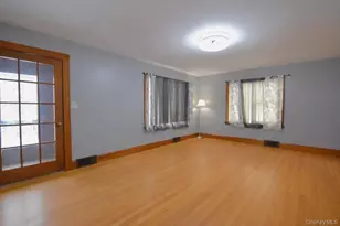 10 Bartlett St, Ellenville, NY 12428 - Photo 4