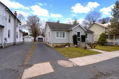 10 Bartlett Street, Ellenville, NY 12428 - Photo 2