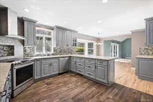 3060 Dahlia Ct, Yorktown Heights, NY 10598 - Photo 12