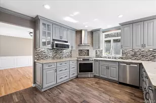 3060 Dahlia Ct, Yorktown Heights, NY 10598 - Photo 14