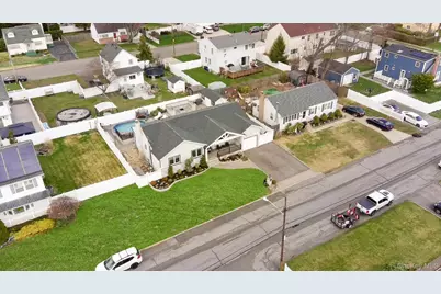 145 Ecker Avenue, West Babylon, NY 11704 - Photo 18