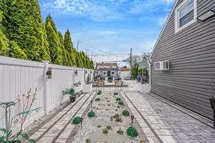 2 Drake Ln, Levittown, NY 11756 - Photo 32