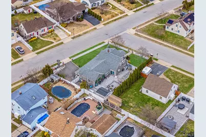 2 Drake Lane, Levittown, NY 11756 - Photo 2