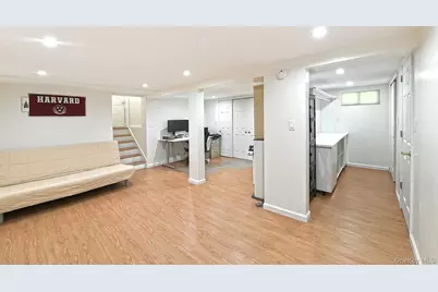 53 Stuart Drive, Syosset, NY 11791 - Photo 18