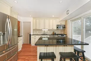 53 Stuart Dr, Syosset, NY 11791 - Photo 6