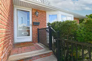 53 Stuart Dr, Syosset, NY 11791 - Photo 24