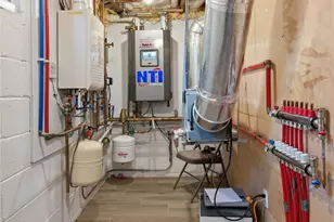 44 Fort Hill Rd, Huntington, NY 11743 - Photo 24